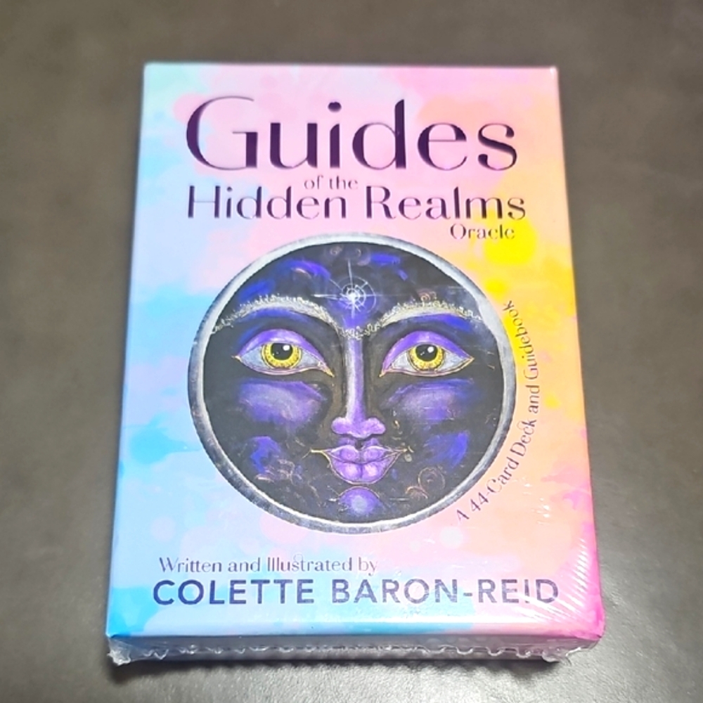 Guides of the Hidden Realms Oracle Deck